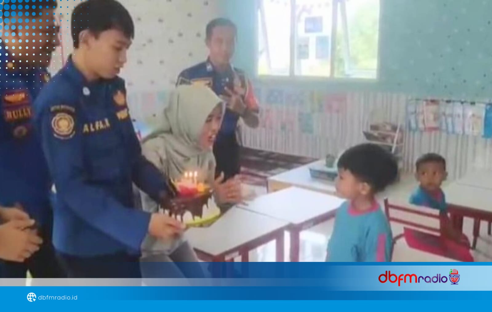 Petugas Damkar Lampung Selatan Beri Kejutan Ulang Tahun untuk Anak TK, Ciptakan Momen Penuh Haru dan Tawa