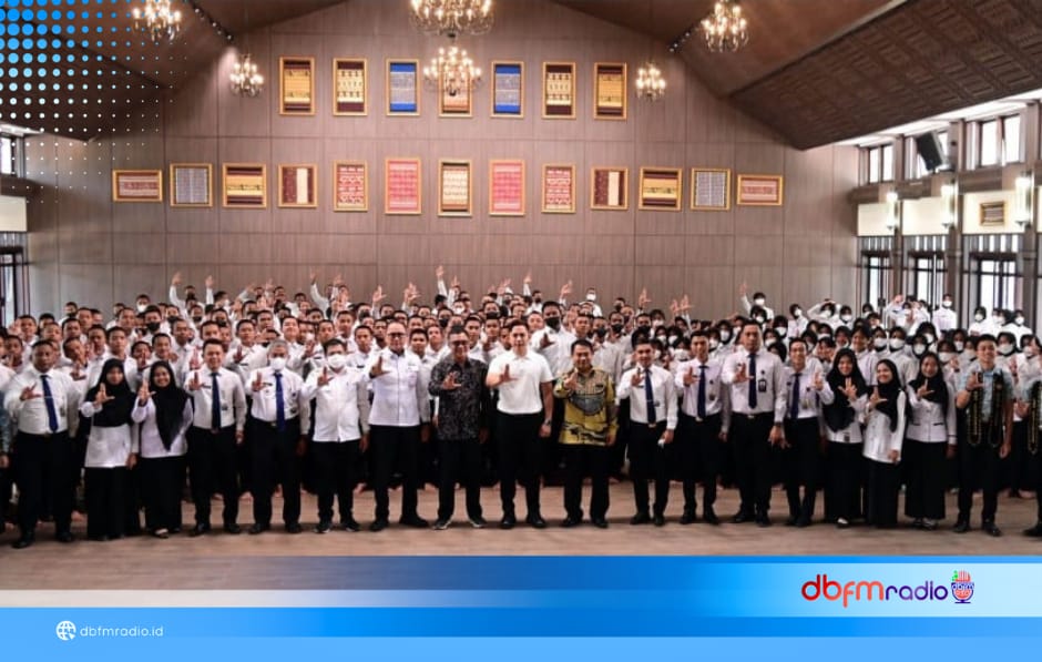 Bupati Egi Ajak Pelajar SMA Kebangsaan Kenali Potensi Diri dan Berani Jadi Diri Sendiri