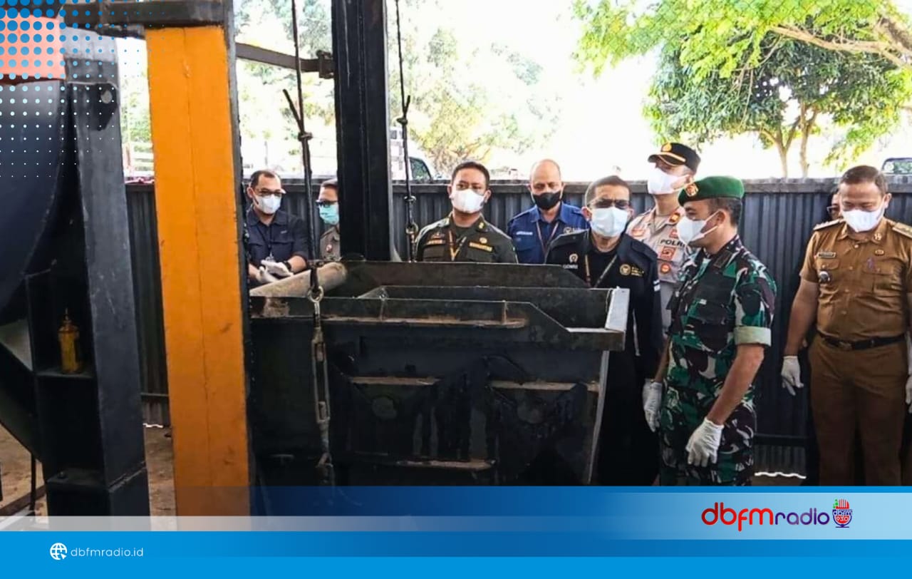 Karantina Lampung Musnahkan 3,9 Ton Daging Ayam dan Jeroan Busuk di Pelabuhan Bakauheni