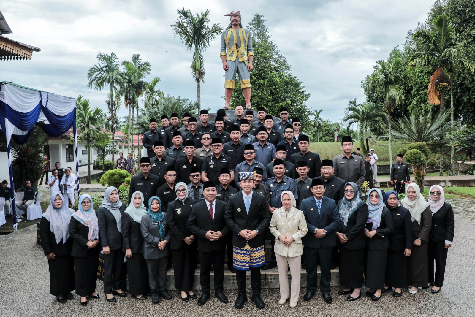 Ketua DPRD Lamsel Hadiri Pelantikan Sekdakab di TMP Radin Inten II, Simbol Amanah dan Penghormatan pada Semangat Pahlawan