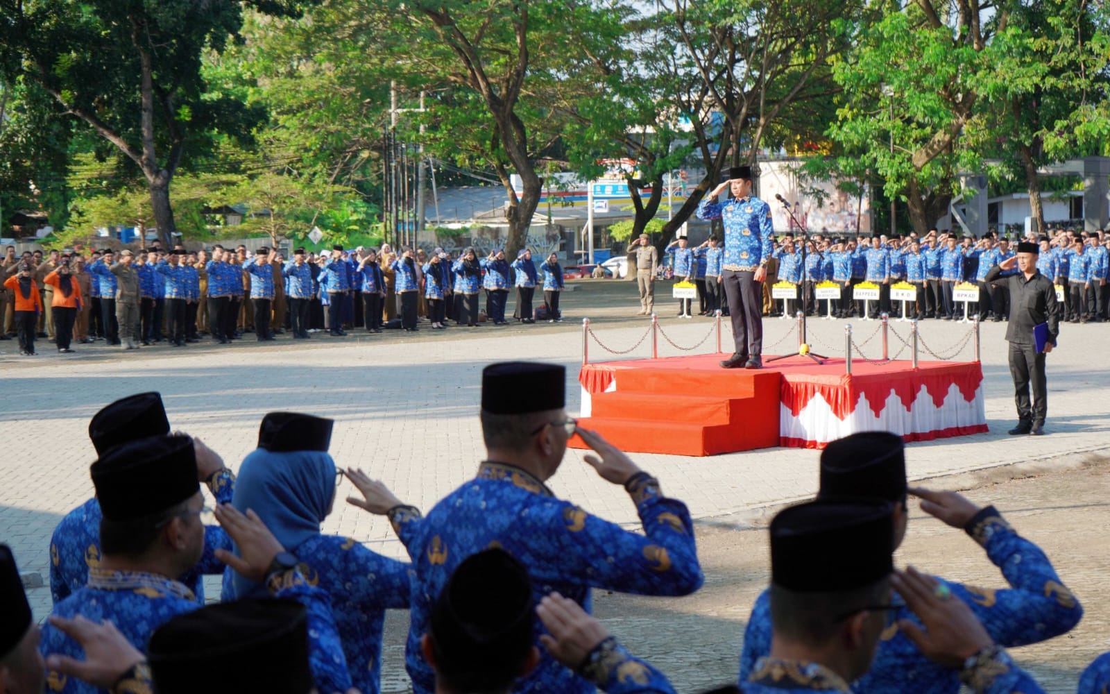 ASN Lampung Selatan Kompak Gaungkan “Bismillah Bisa!” di Upacara Bulanan Bersama Bupati Egi