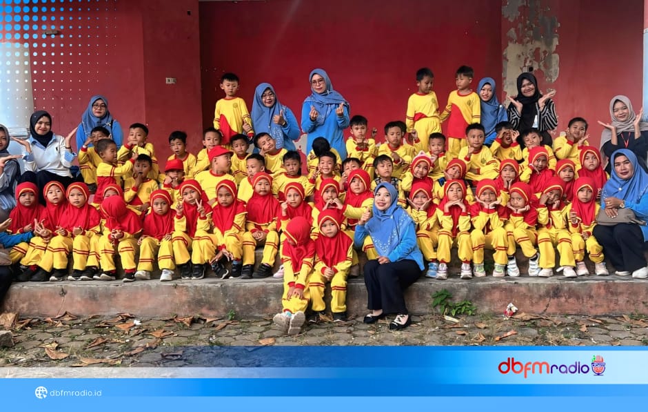 Ratusan Anak TK ABA Kedaton Ramaikan Studio DBFM, Belajar Siaran Sambil Tanamkan Nilai Akhlak