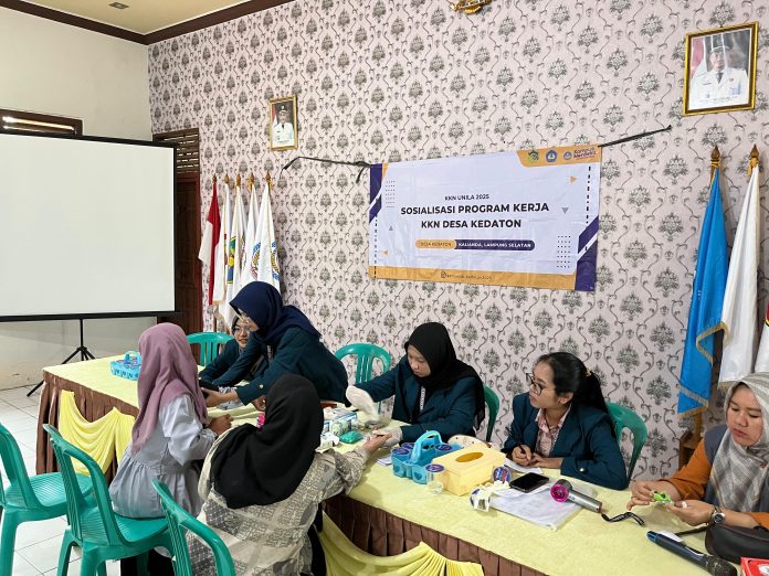 Mahasiswa KKN Unila di Desa Kedaton Adakan Program Edukasi Kesehatan, Cegah Diabetes Melitus