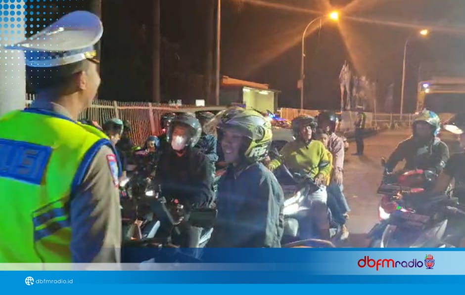 Polisi Kawal Rombongan Pemudik Motor dari Bakauheni Menuju Bandar Lampung