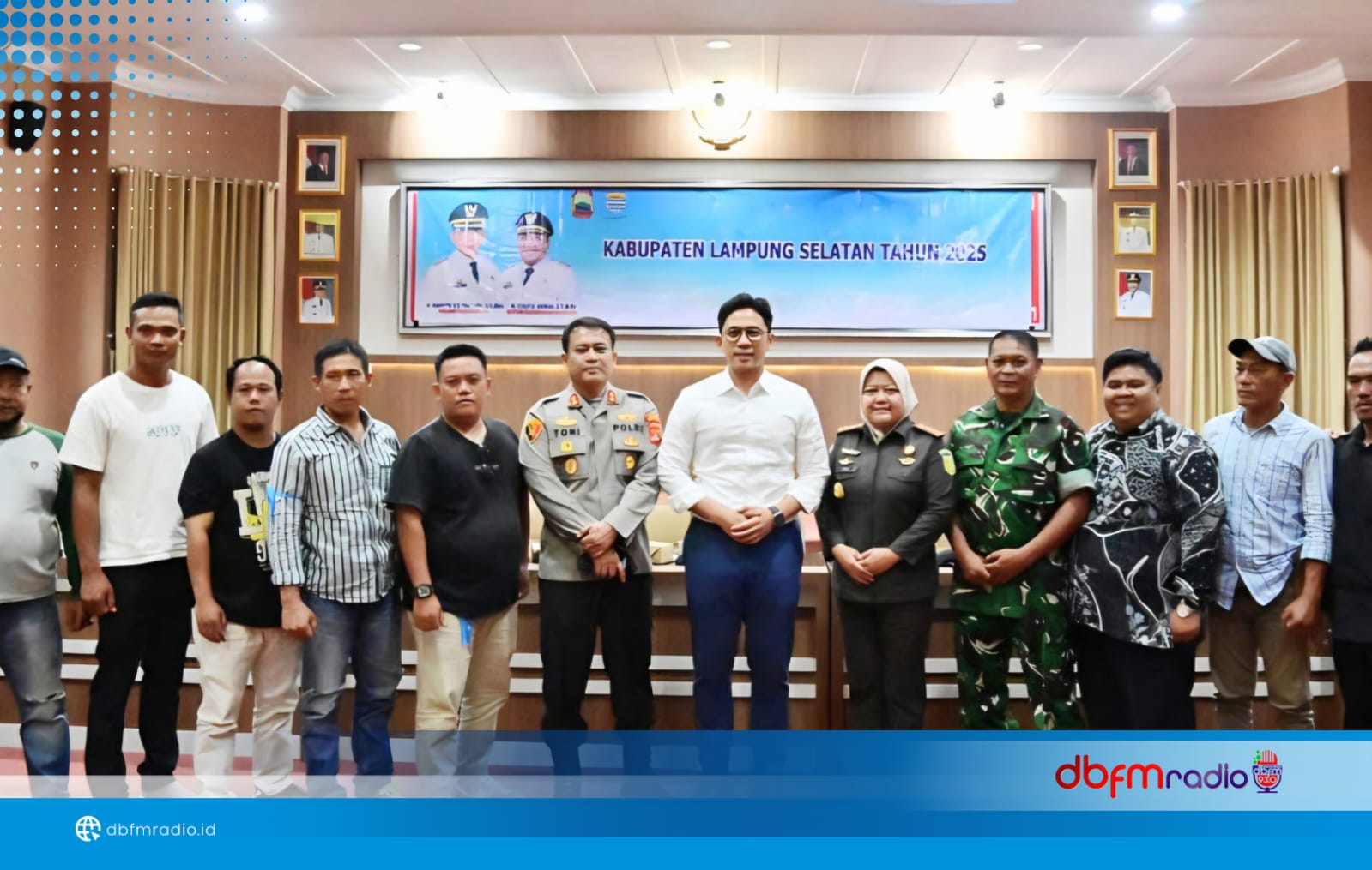 Warga Desa Hara Banjar Manis Adukan Kades ke Bupati, Egi Janji Tindaklanjuti Sesuai Hukum