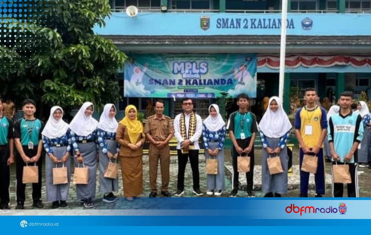 BNNK Lampung Selatan Beri Penghargaan dan Edukasi Bahaya Narkoba di SMAN 2 Kalianda