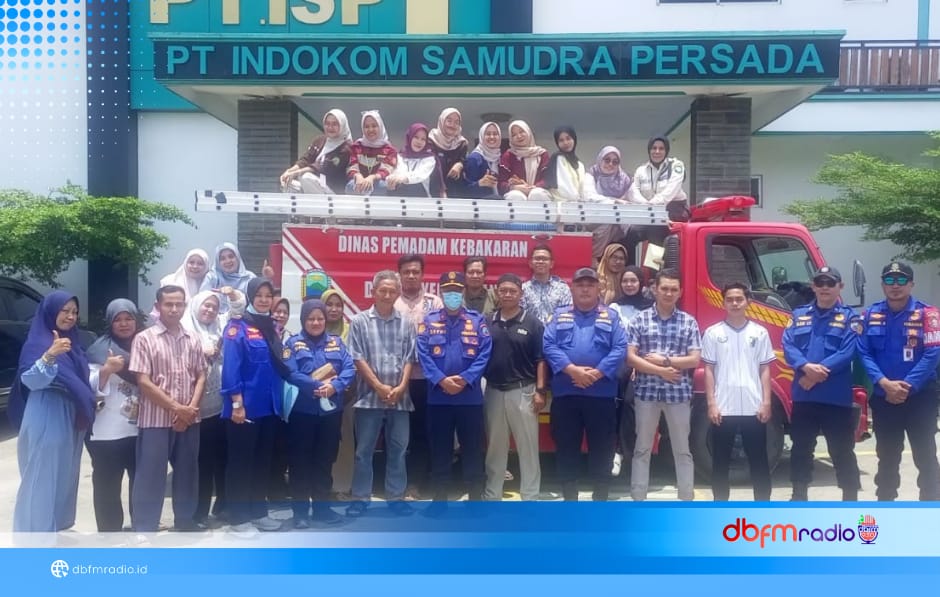 Damkarmat Lamsel Bekali 35 Karyawan Perusahaan Pengolahan Udang, Tekankan Keberanian Hadapi Kebakaran