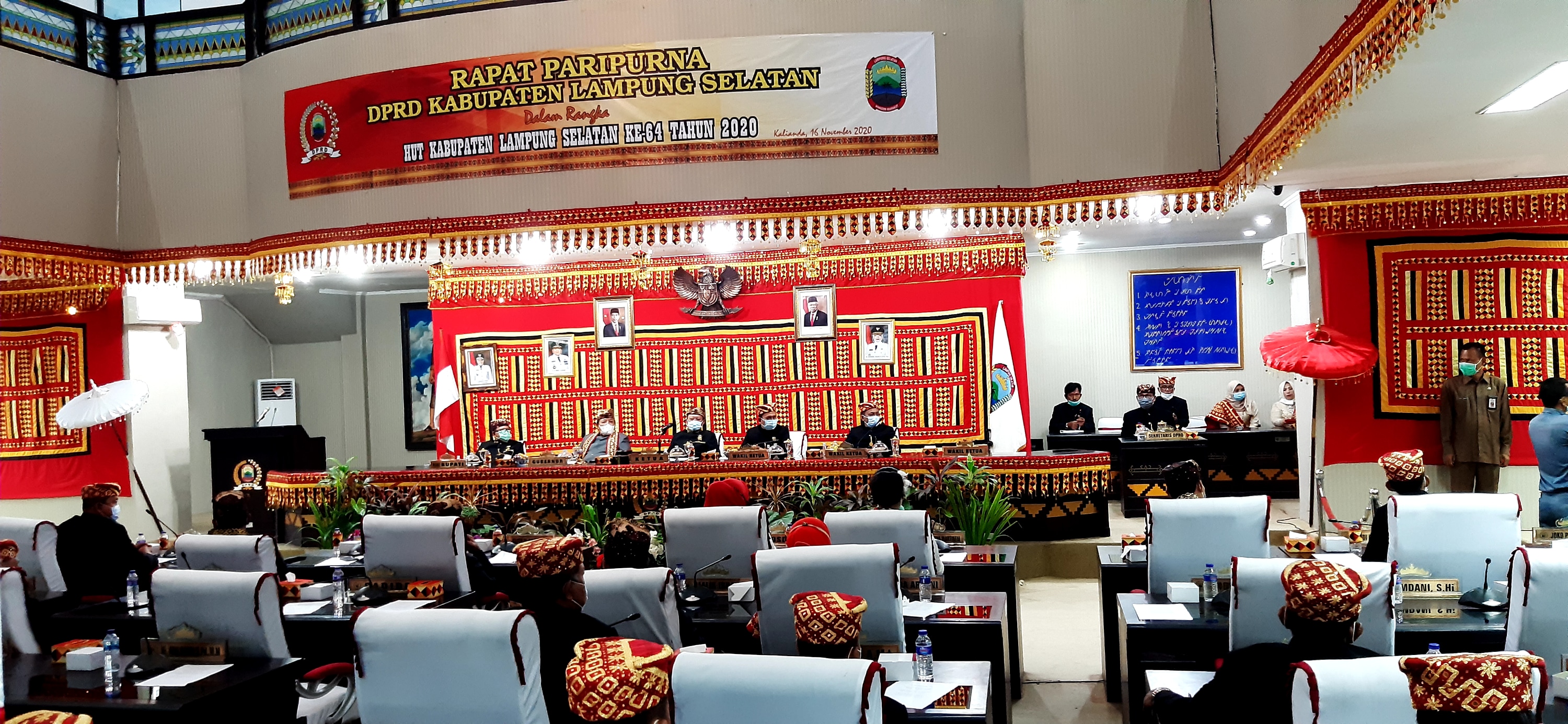 Hadiri Rapat Paripurna Istimewa DPRD HUT Lampung Selatan, Arinal : Jadikan Momentum Ini Untuk Membangun Lampung Selatan