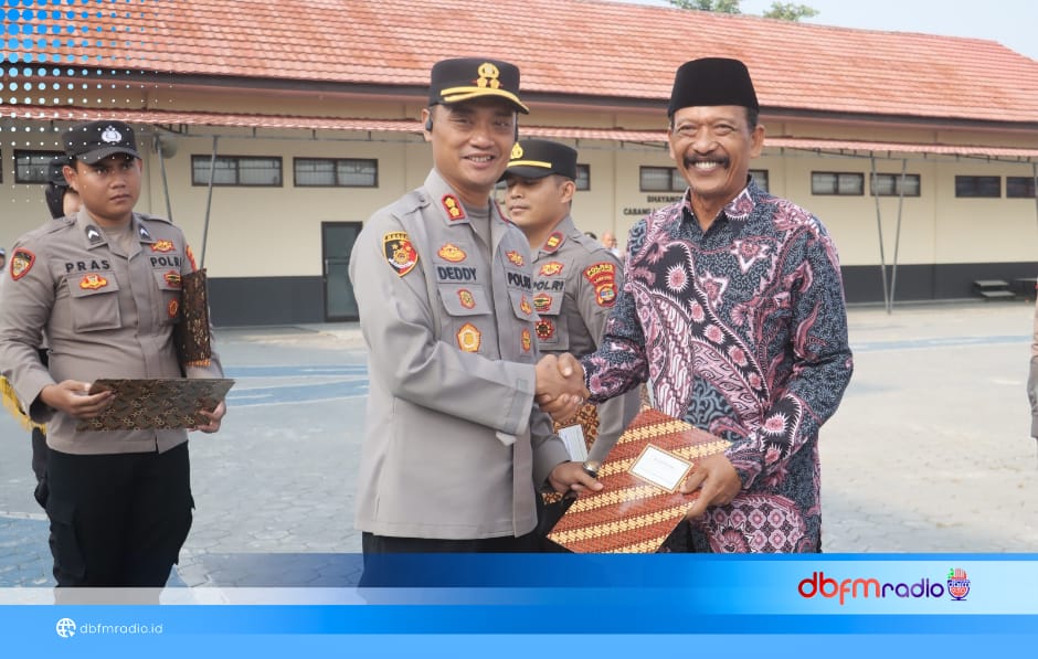 Dedikasi Berbuah Penghargaan, Kapolres Lamsel Apresiasi Polisi dan Kades