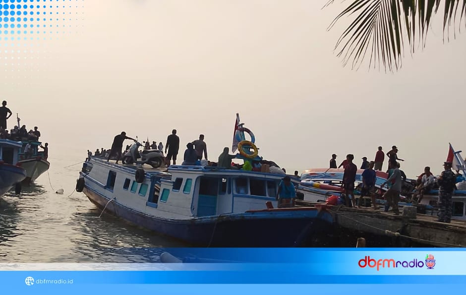 Peduli Simbol Negara, Aipda Deni Madyistira Tebar Semangat Nasionalisme di Dermaga Canti