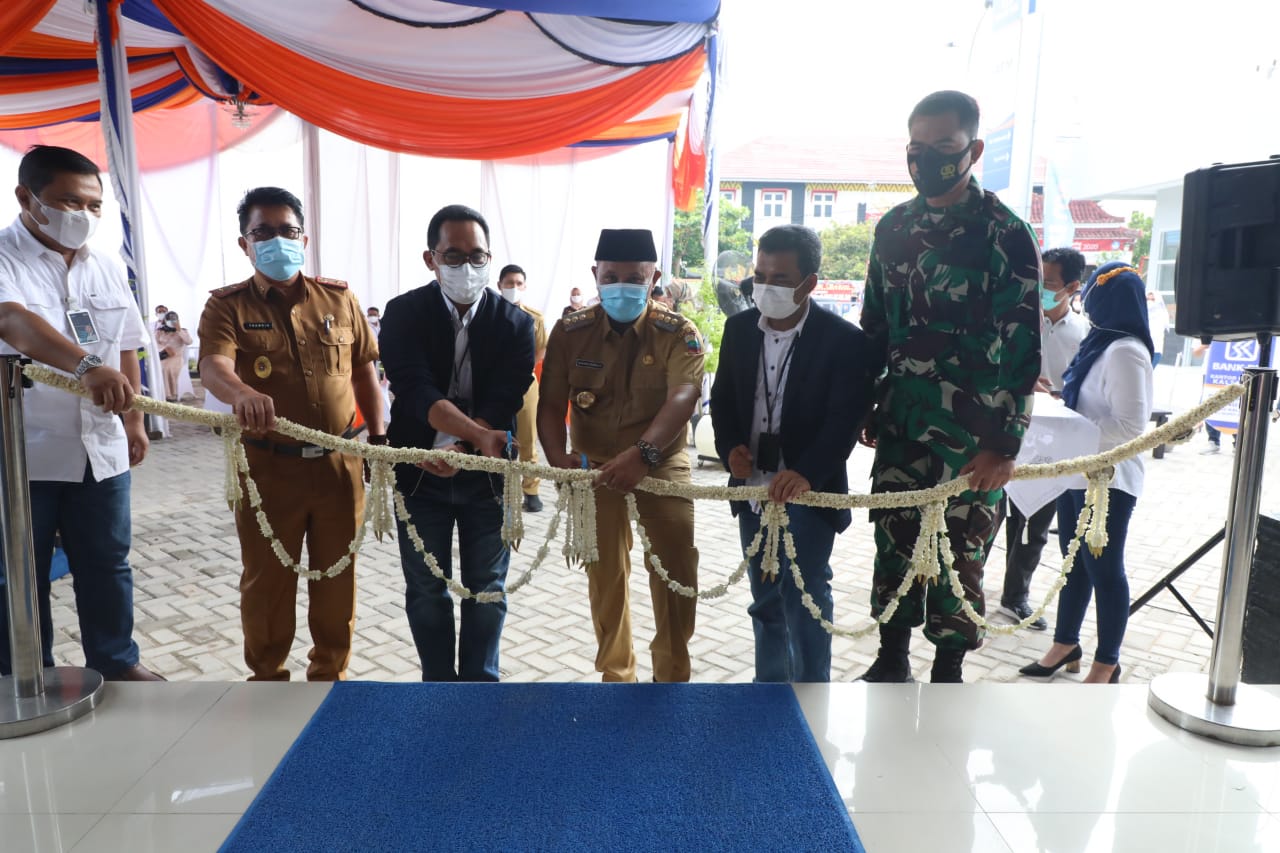 Resmikan Gedung BRI Cabang Kalianda, Nanang Ermanto Berharap BRI Bantu UMKM di Lampung Selatan