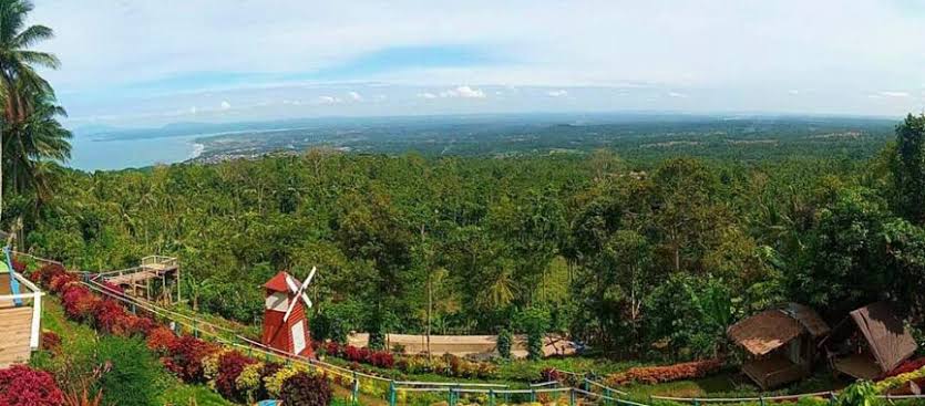 Teropong Kota Kalianda: Surga Tersembunyi di Kaki Gunung Rajabasa Yang Wajib Kamu Kunjungi