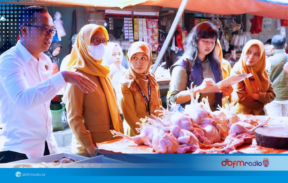 Pemkab Lamsel, Bapanas dan Polres Pantau Harga Sembako di Pasar Inpres Kalianda