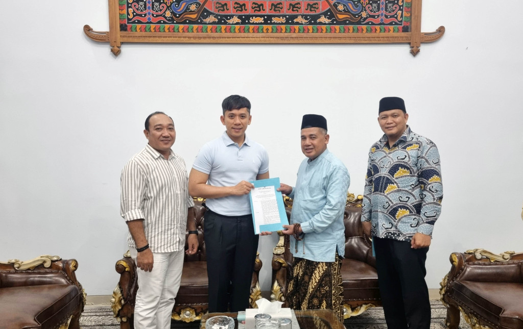 Bupati Lampung Selatan Tunjuk KH Nur Mahfudz Sebagai Plt Ketua Baznas