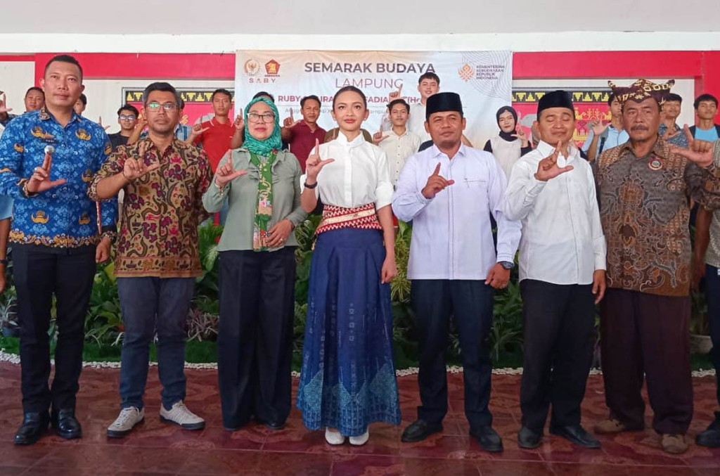 Plh Sekda Lampung Selatan Hadiri Semarak Budaya Bersama Anggota DPR RI Ruby Chairani Syiffadia