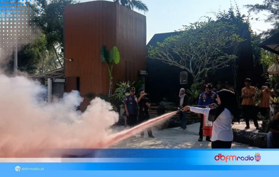 35 Karyawan Lummay Villa Resort Ikuti Pelatihan Penanggulangan Kebakaran