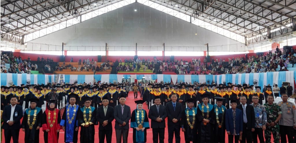 UMK Gelar Wisuda Perdana, 195 Mahasiswa Resmi Sandang Gelar Sarjana