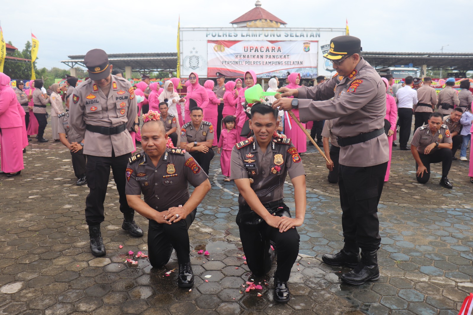 38 Personel Polres Lampung Selatan Naik Pangkat, Kapolres: "Bukan Hadiah, Tapi Buah Dedikasi"