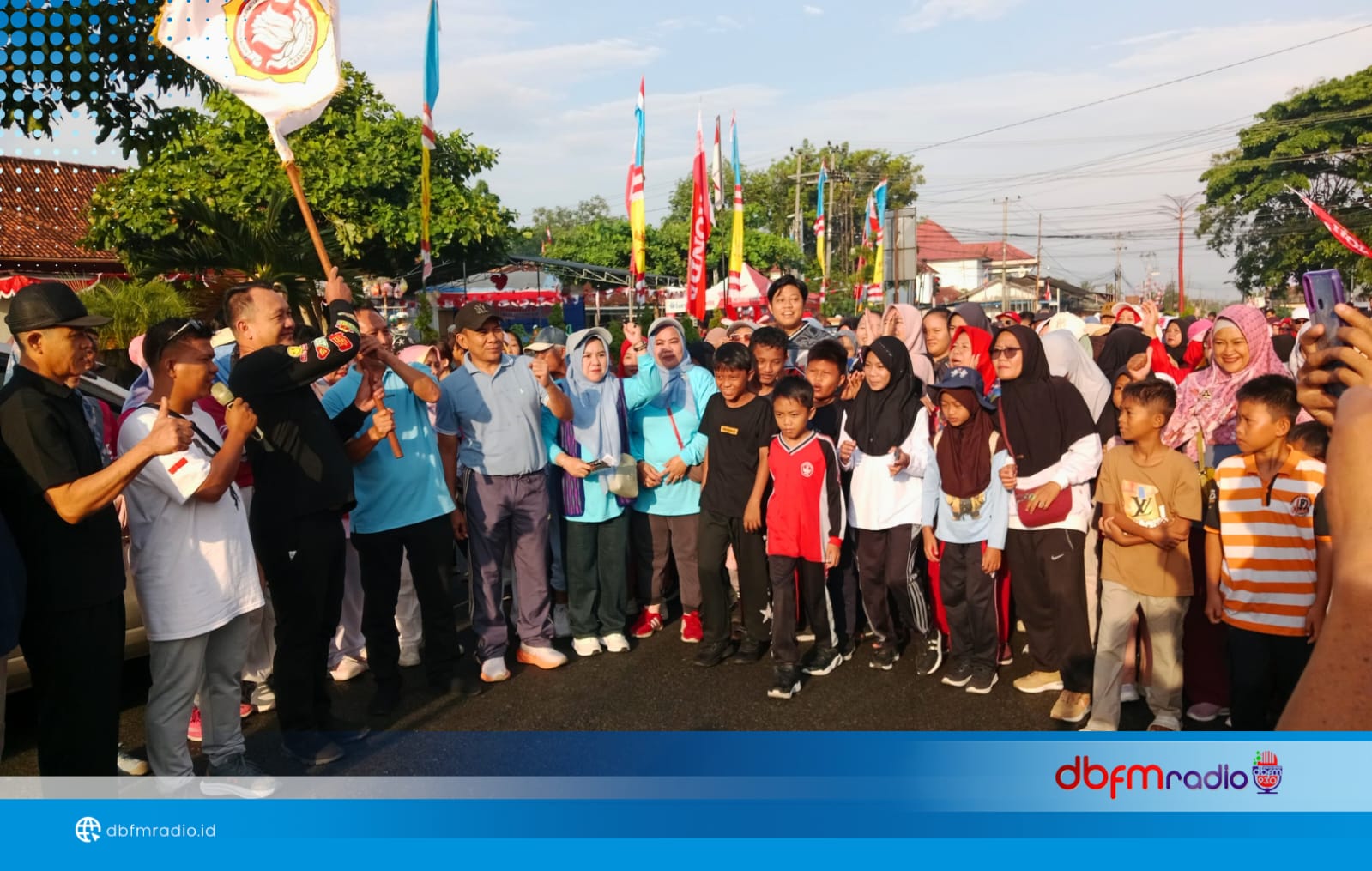 Ribuan Warga Padati Lomba Jalan Sehat Desa Kedaton, Meriahkan HUT ke-80 RI