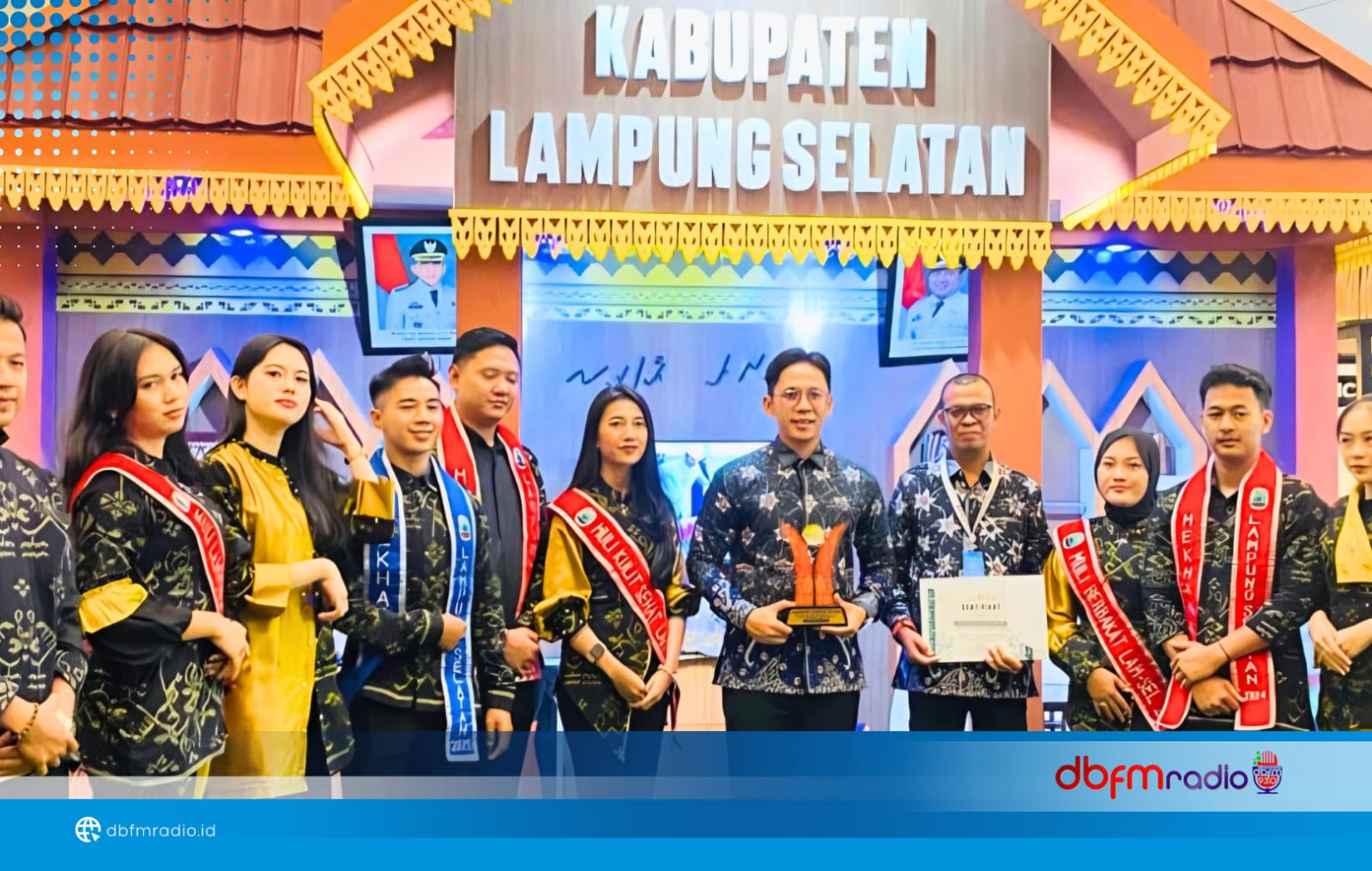Pemkab Lampung Selatan Raih Penghargaan Stand Terbaik Inovatif di AOE 2025