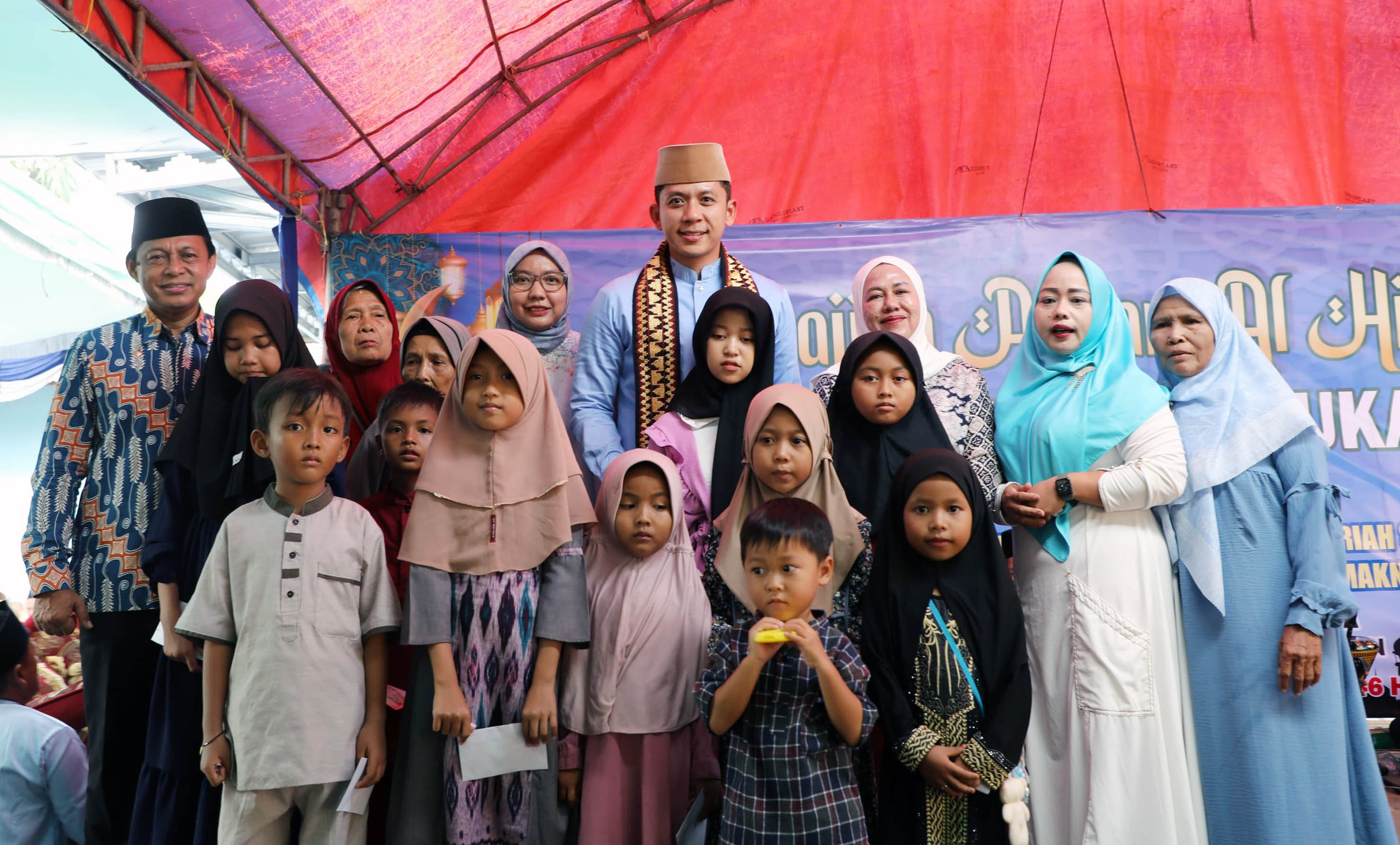 Bupati Egi Umumkan Program Sekolah Unggul Garuda dan Sekolah Rakyat dalam Pengajian Akbar di Pardasuka