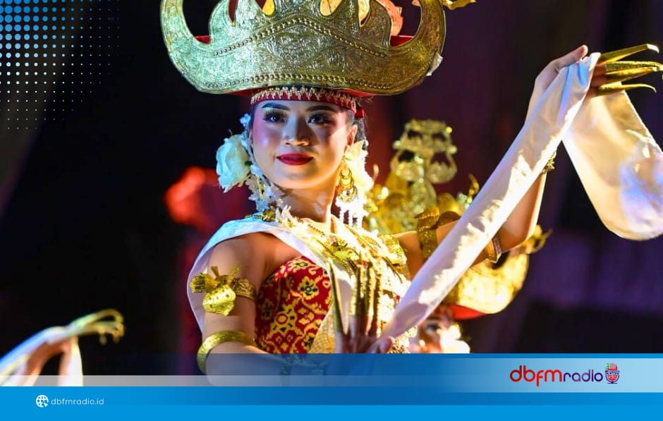 Sembilan Gadis Asal Lampung Buka Dialog Kebudayaan Bersama Menbud Fadli Zon dengan Tari Bedayo Abung Siwo Migo