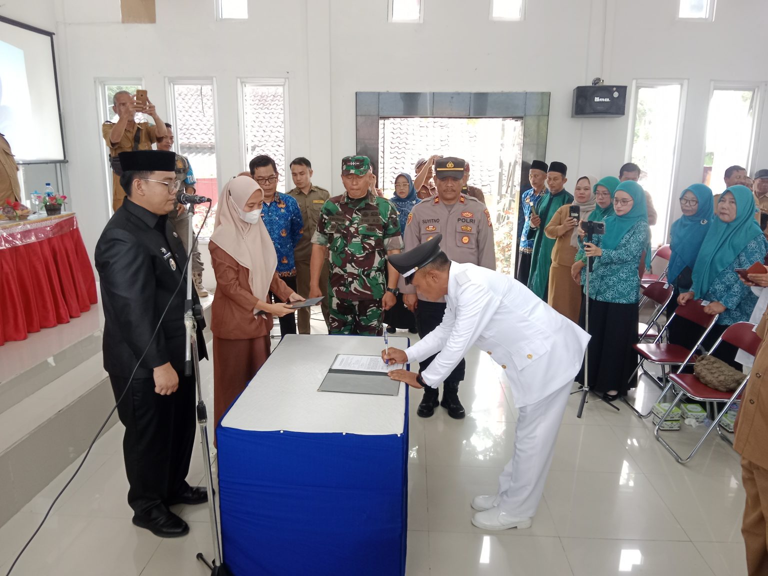 Supendi Resmi Dilantik Sebagai Pj Kepala Desa Bangunan, Camat Palas Tekankan Integritas dan Sinergi