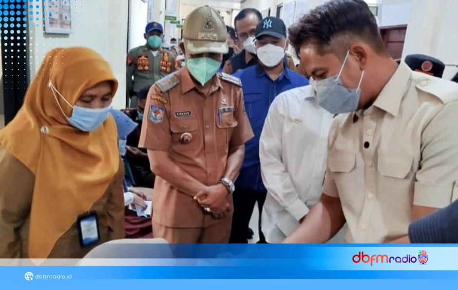 Di Tengah Abu yang Mulai Mereda, Bupati Egi Pastikan Warga Tetap Dapat Perlindungan