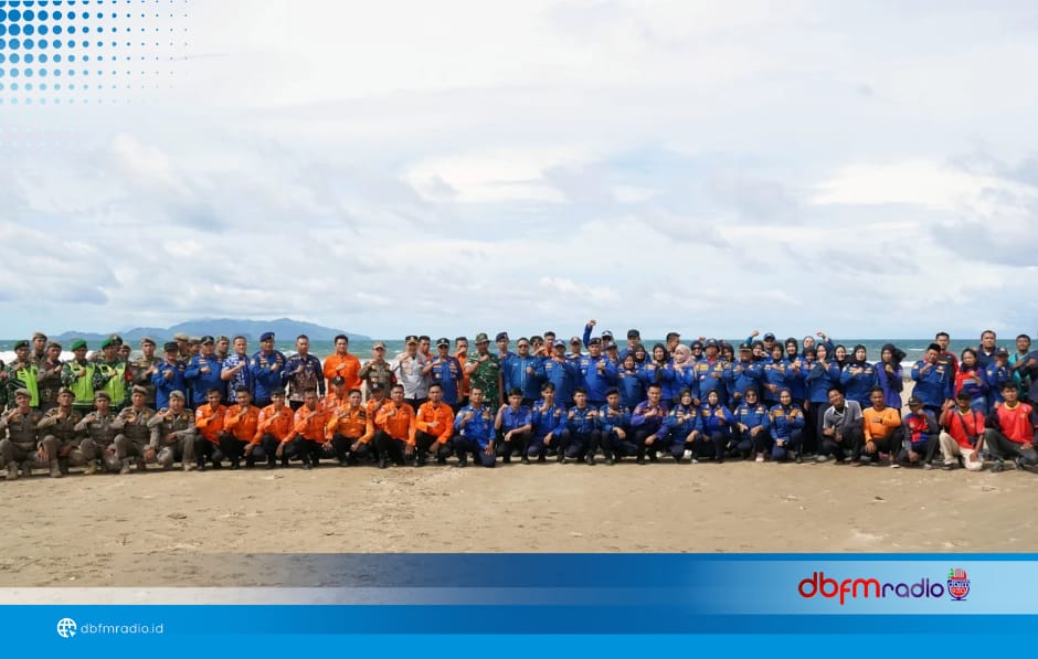 Pemkab Lampung Selatan Gelar Pelatihan Water Rescue di Pantai Kedu, Tingkatkan Kesiapsiagaan Personel Penanggulangan Bencana