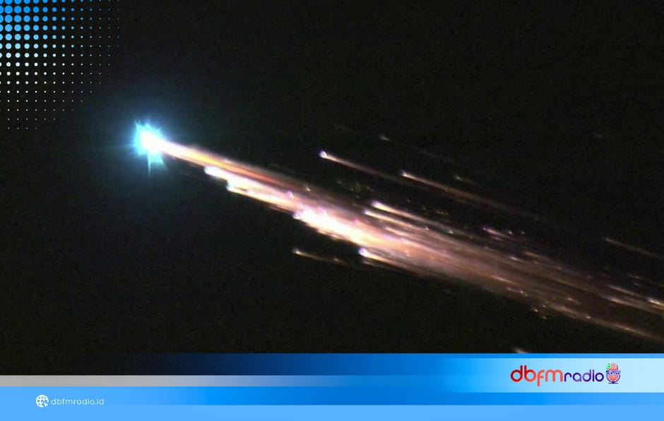 Langit Lampung Heboh, Benda Misterius Melintas Ternyata Diduga Sampah Antariksa