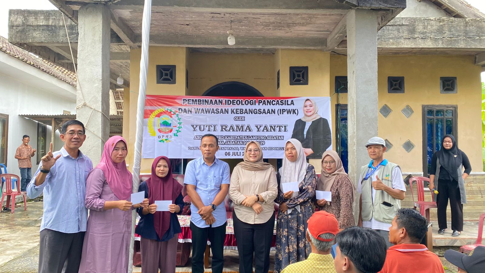 Ketua Komisi III DPRD Lamsel Yuti Rama Yanti Gelar Sosialisasi IPWK di Desa Bangunan, Dorong Pemerataan Pembangunan dan Kesejahteraan Warga