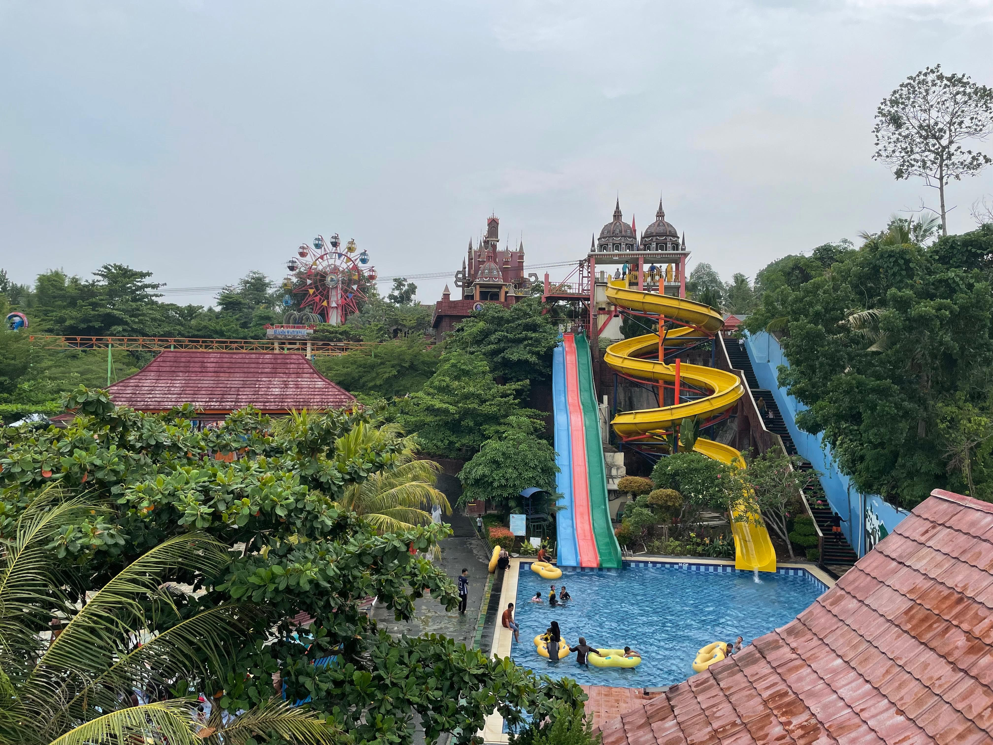 Serunya Liburan di Slanik Waterpark Lampung Selatan: Wahana Menarik dan Spot Foto Instagramable untuk Semua Usia!