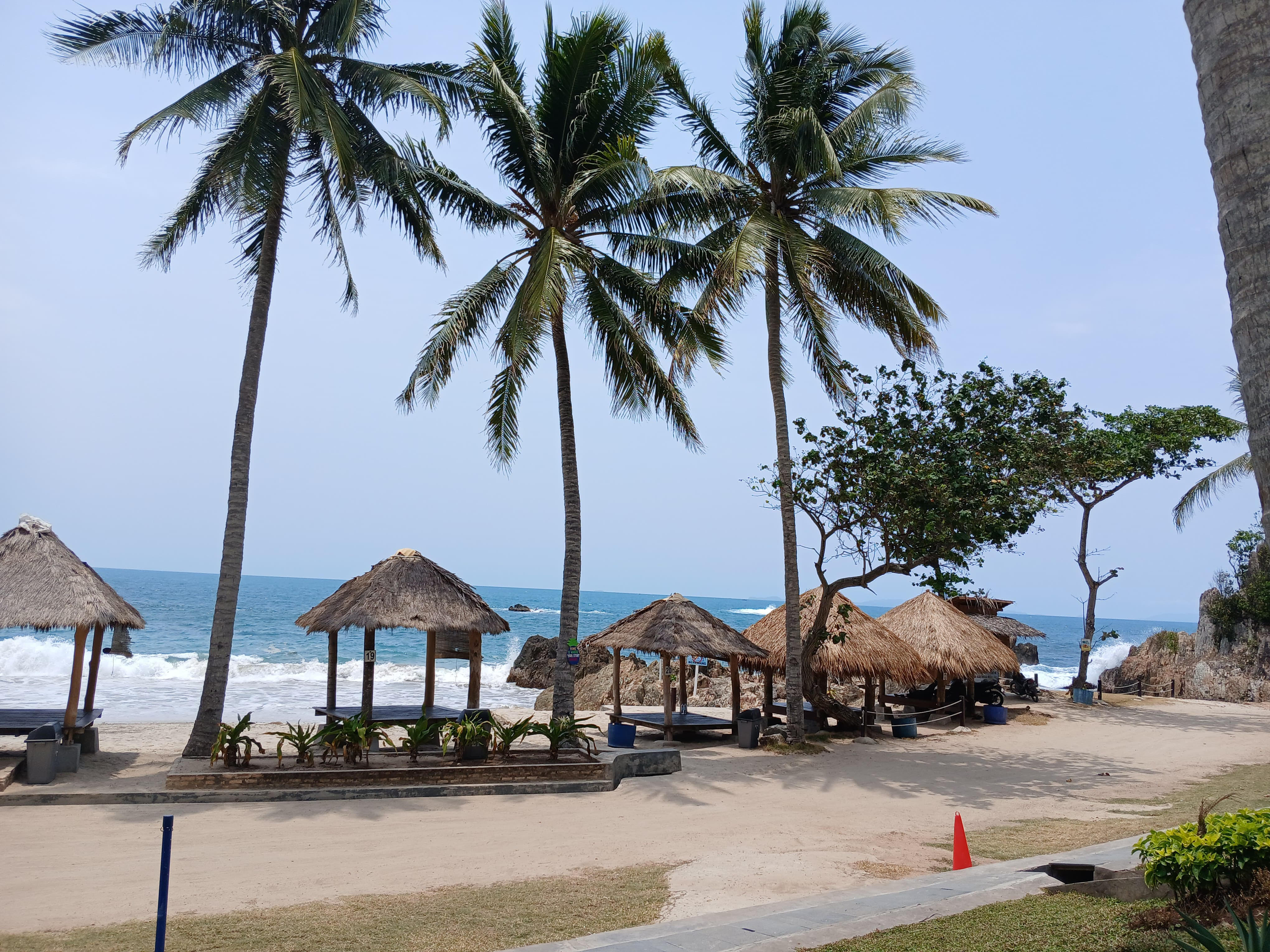 Viral di Media Sosial: Pantai Marina Menjadi Magnet Wisatawan